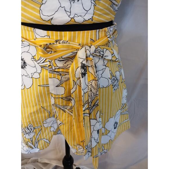 NWT 2-Piece Sleeveless Romper Set by LUSH Yellow White Black Florals Size Small - Picture 3 of 10